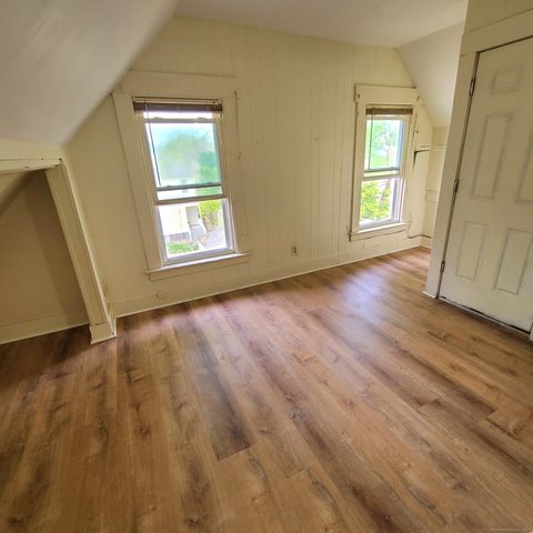 1623 Chapel Street New Haven CT 06511