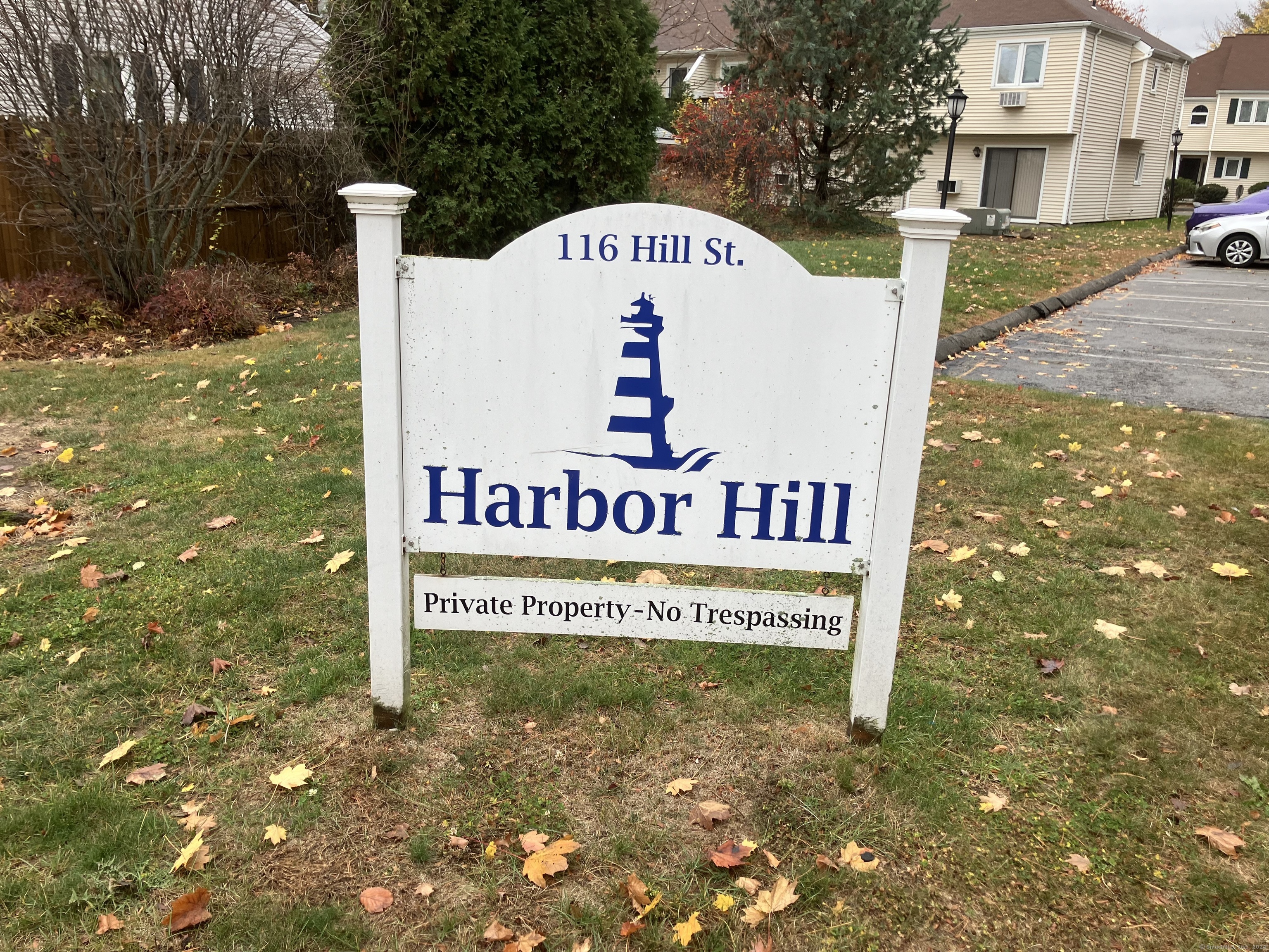 Rental Property at 116 Hill Street 7, Milford, Connecticut - Bedrooms: 1 
Bathrooms: 1 
Rooms: 4  - $1,800 MO.