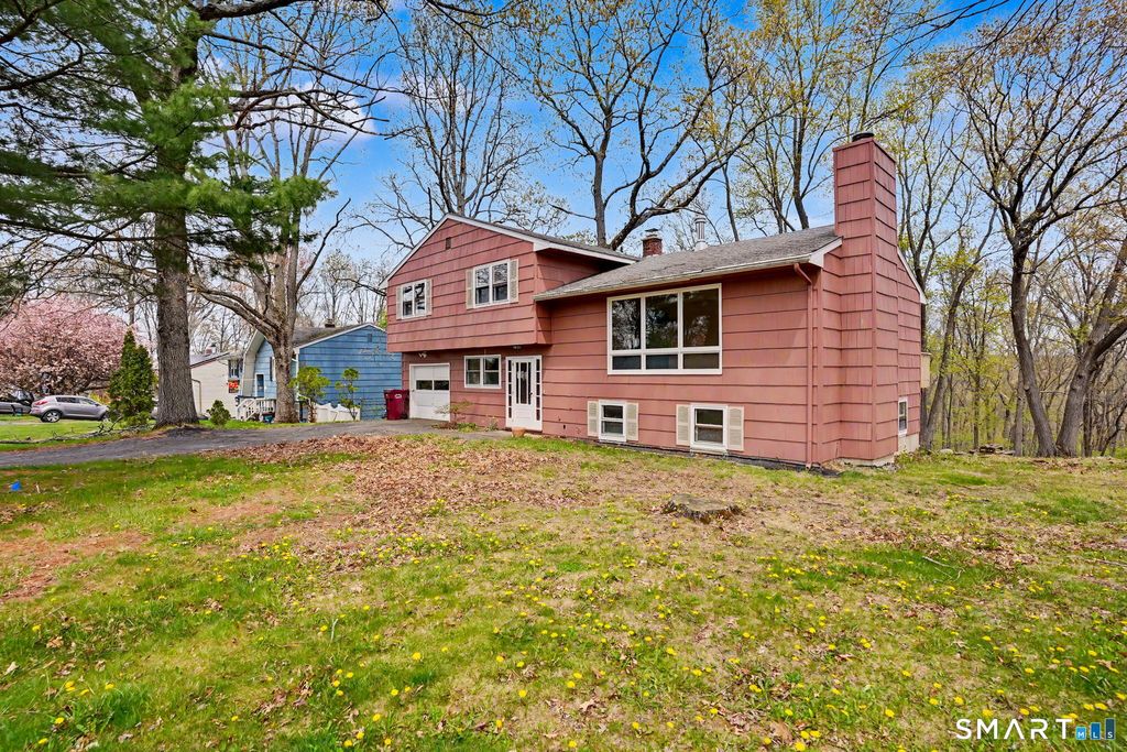 Photo of 185 Evening Star Drive, Naugatuck, CT 06770 (MLS # 24171545)