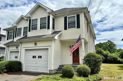 Photo of 379 S Pine Creek Road, Fairfield, CT 06824 (MLS # 24156577)