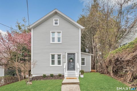 Photo of 132 Pequot Avenue, Fairfield, CT 06890 (MLS # 24147432)