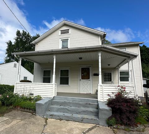 Single Family Residence in Danbury CT 139 Triangle Street.jpg