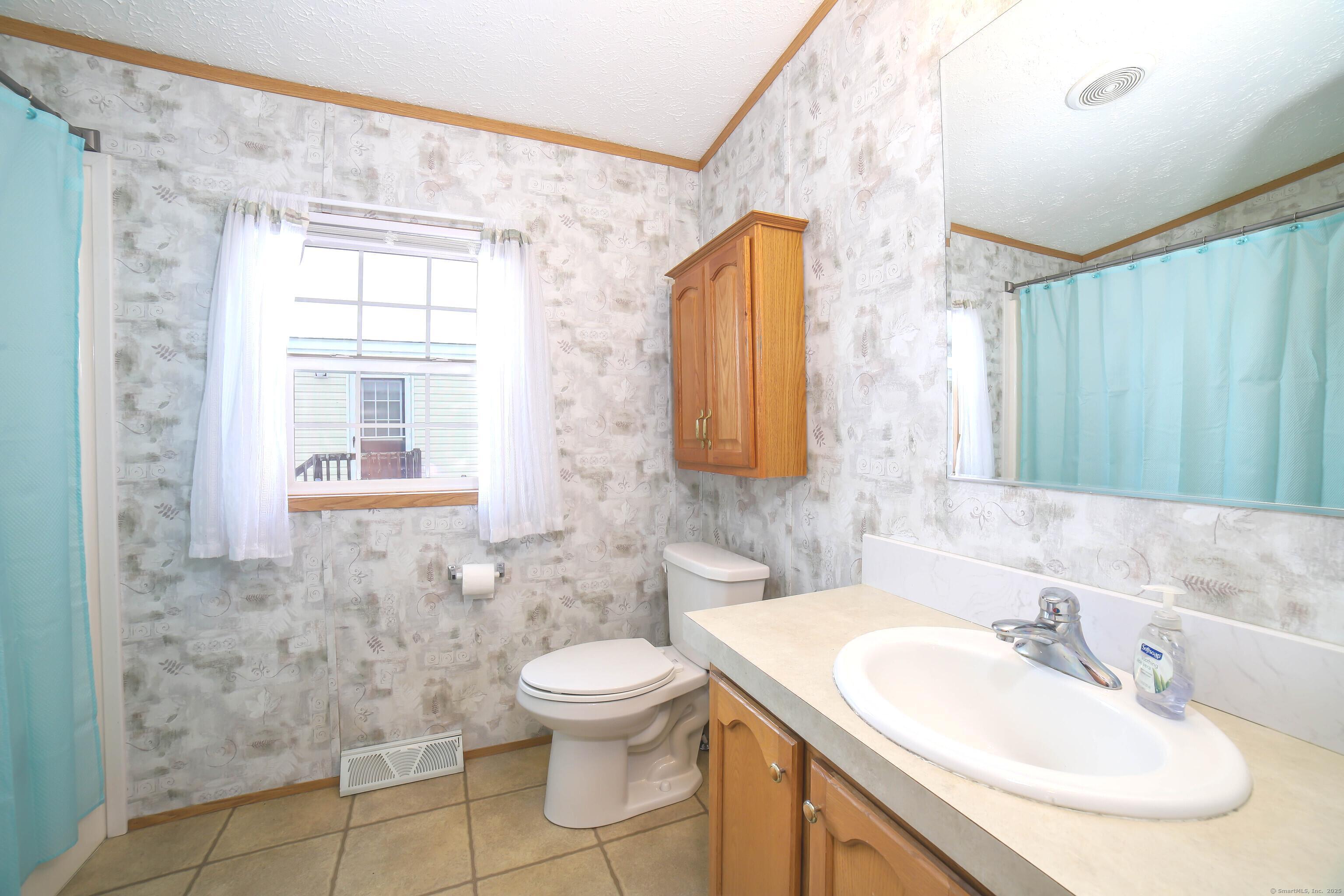 50 Elm Street, East Windsor, Connecticut image 21