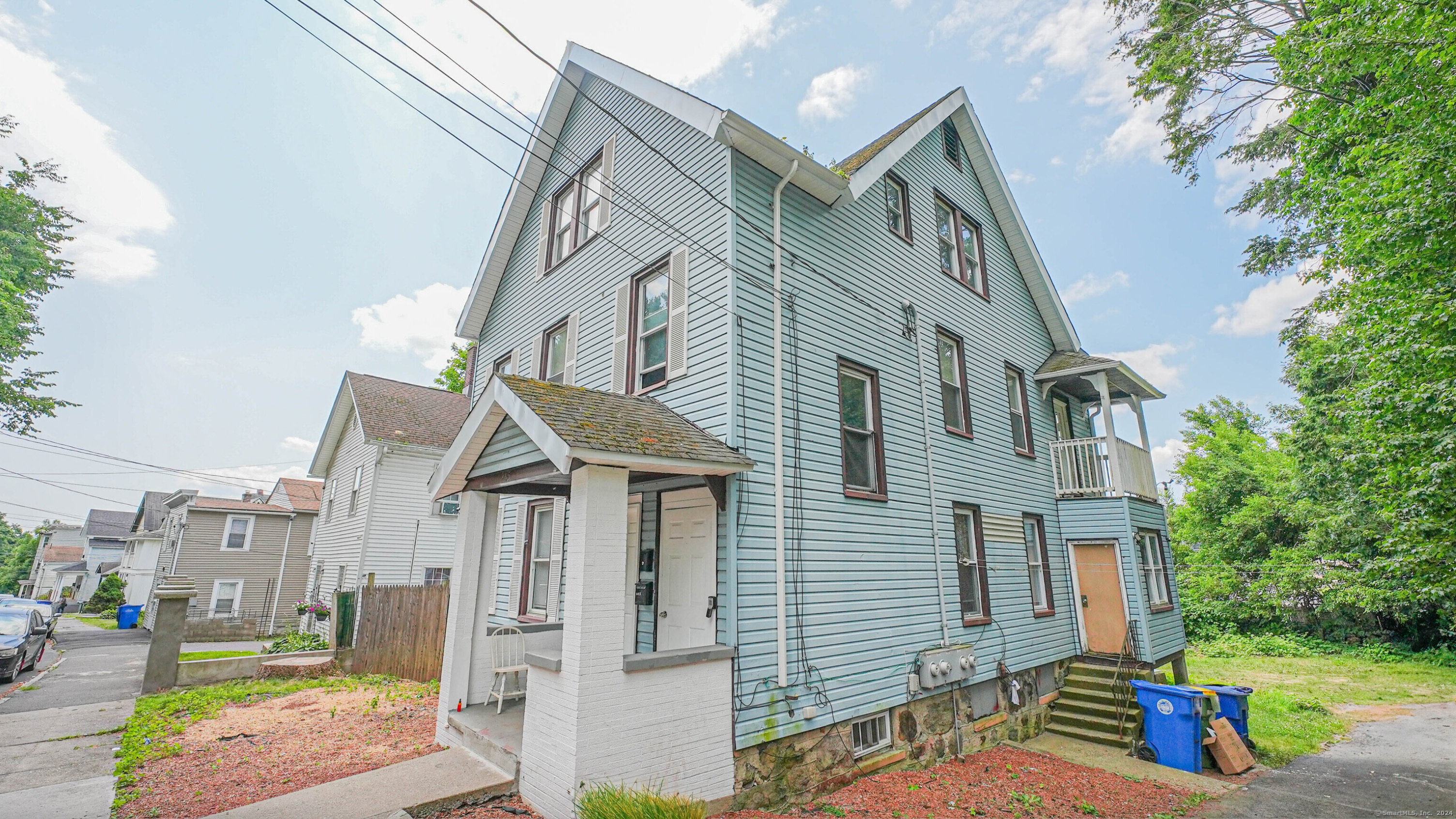 Rental Property at 265 Bishop Street, Waterbury, Connecticut - Bedrooms: 2 
Bathrooms: 1 
Rooms: 5  - $1,200 MO.