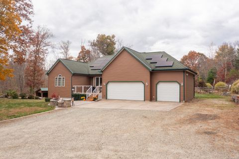 Photo of 63 Buck Hill Road, Canterbury, CT 06331 (MLS # 24135942)