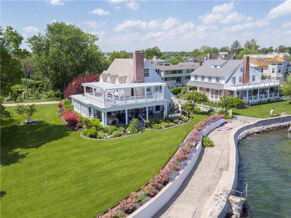Photo 1 of 198 Shore Road, Greenwich, Connecticut, $4,100,000, Web #: 99185939