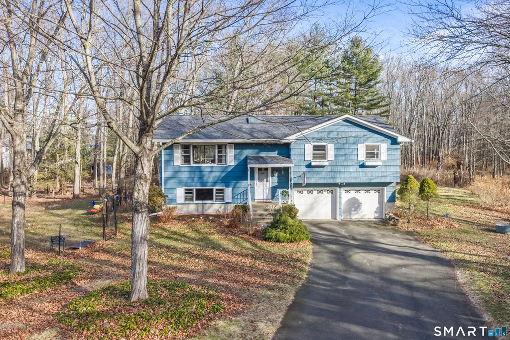 Photo of 6 Advocate Place, Danbury, CT 06810 (MLS # 24144573)
