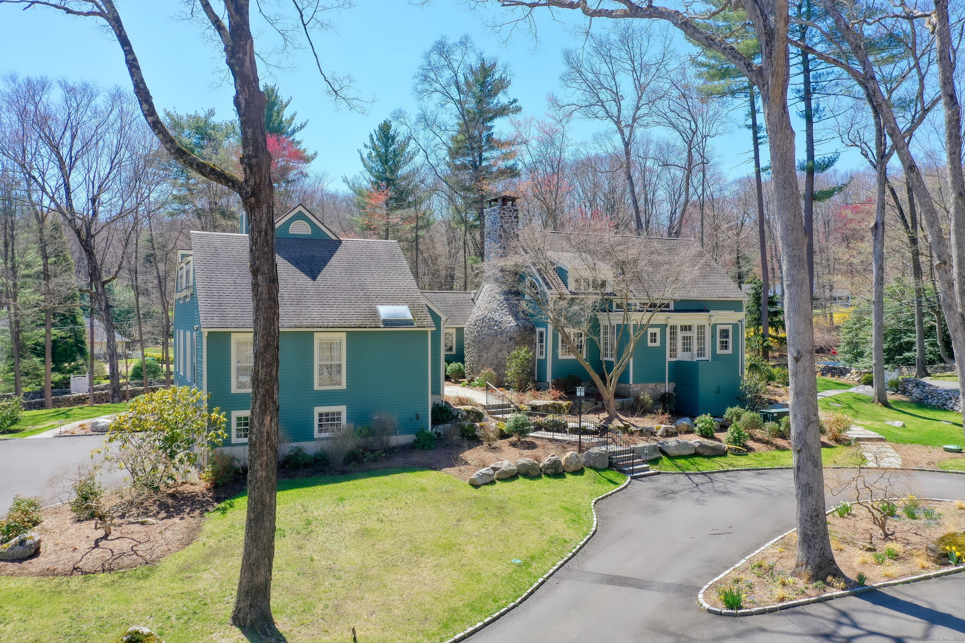 Rental Property at Huckleberry Hill Road, New Canaan, Connecticut - Bedrooms: 4 
Bathrooms: 4.5 
Rooms: 8  - $14,000 MO.