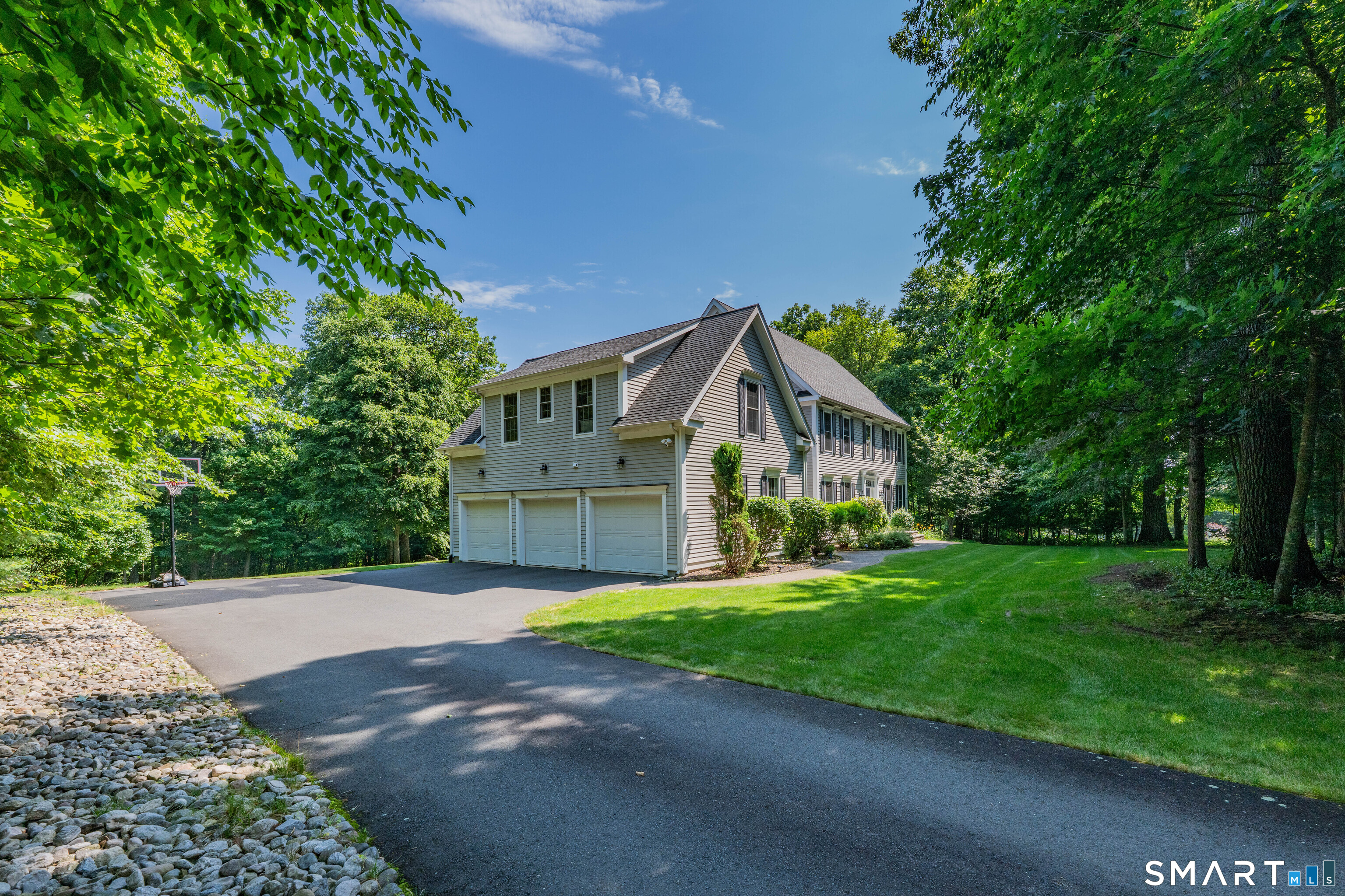16 Highwood Crossing