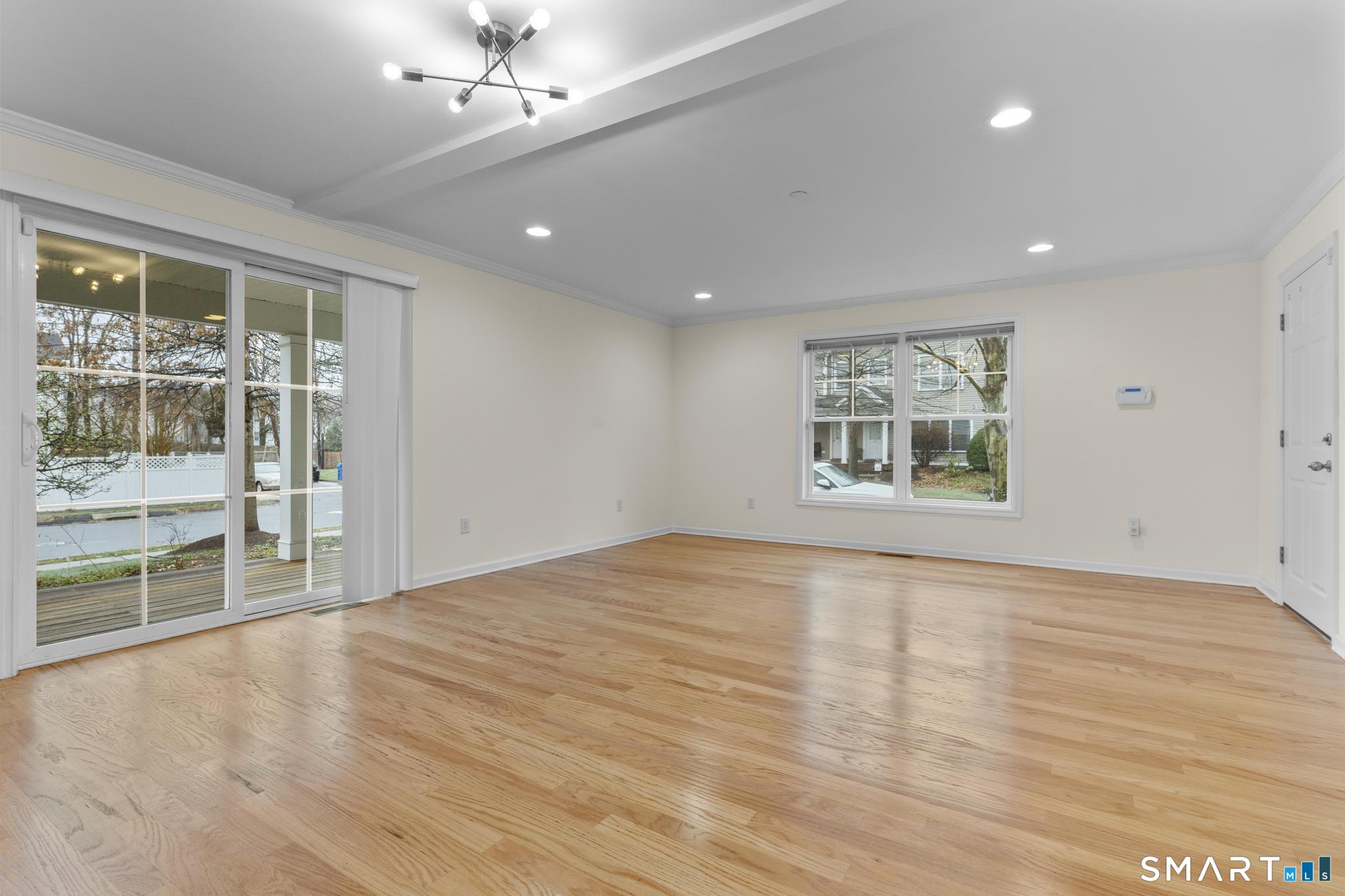 15 West Main Street I101