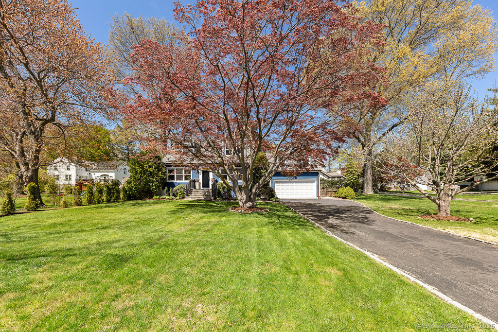 73 Coachlamp Lane