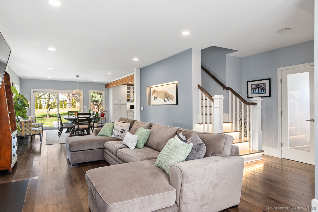 73 Coachlamp Lane
