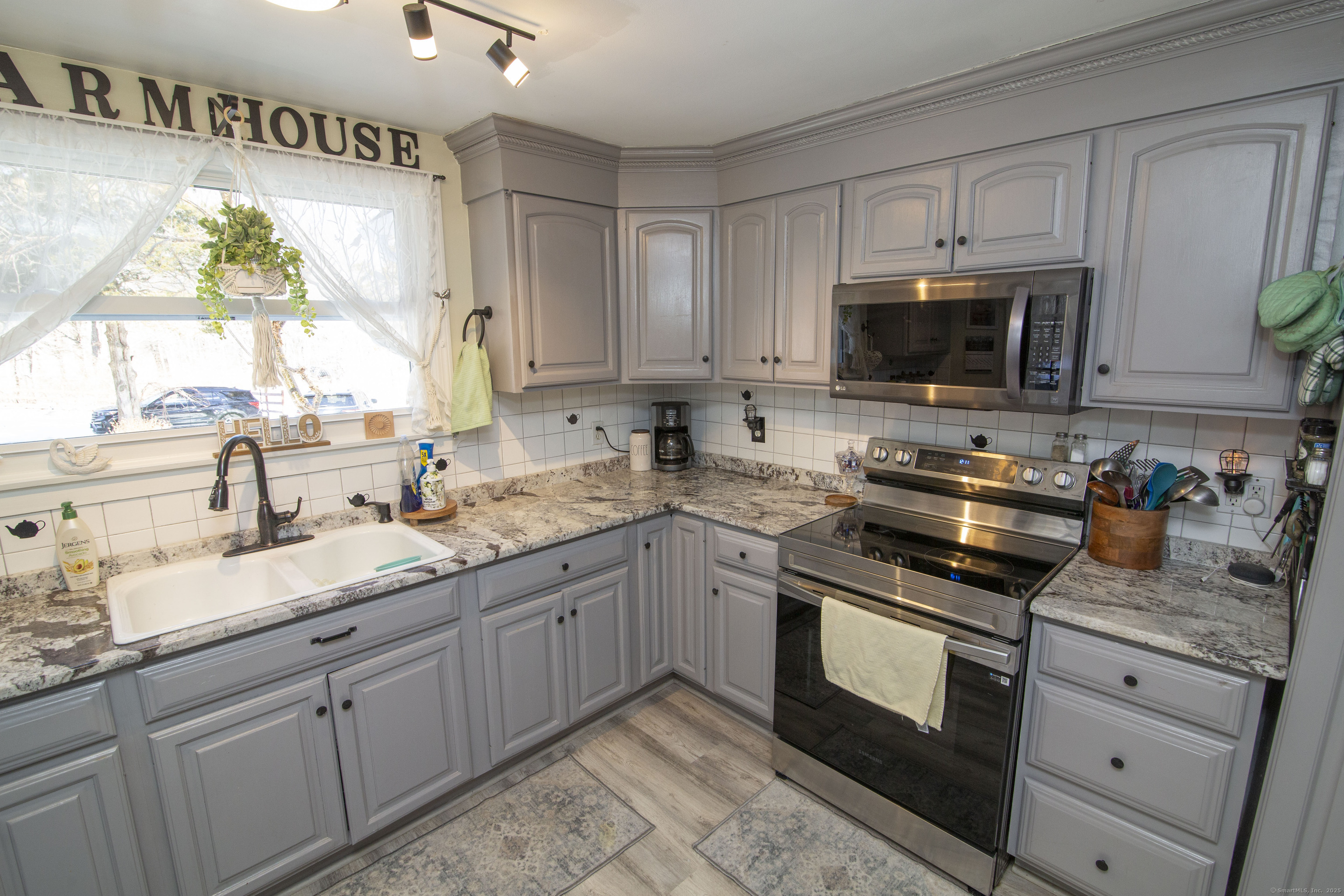 353 Norwich Westerly Road, North Stonington, Connecticut image 7