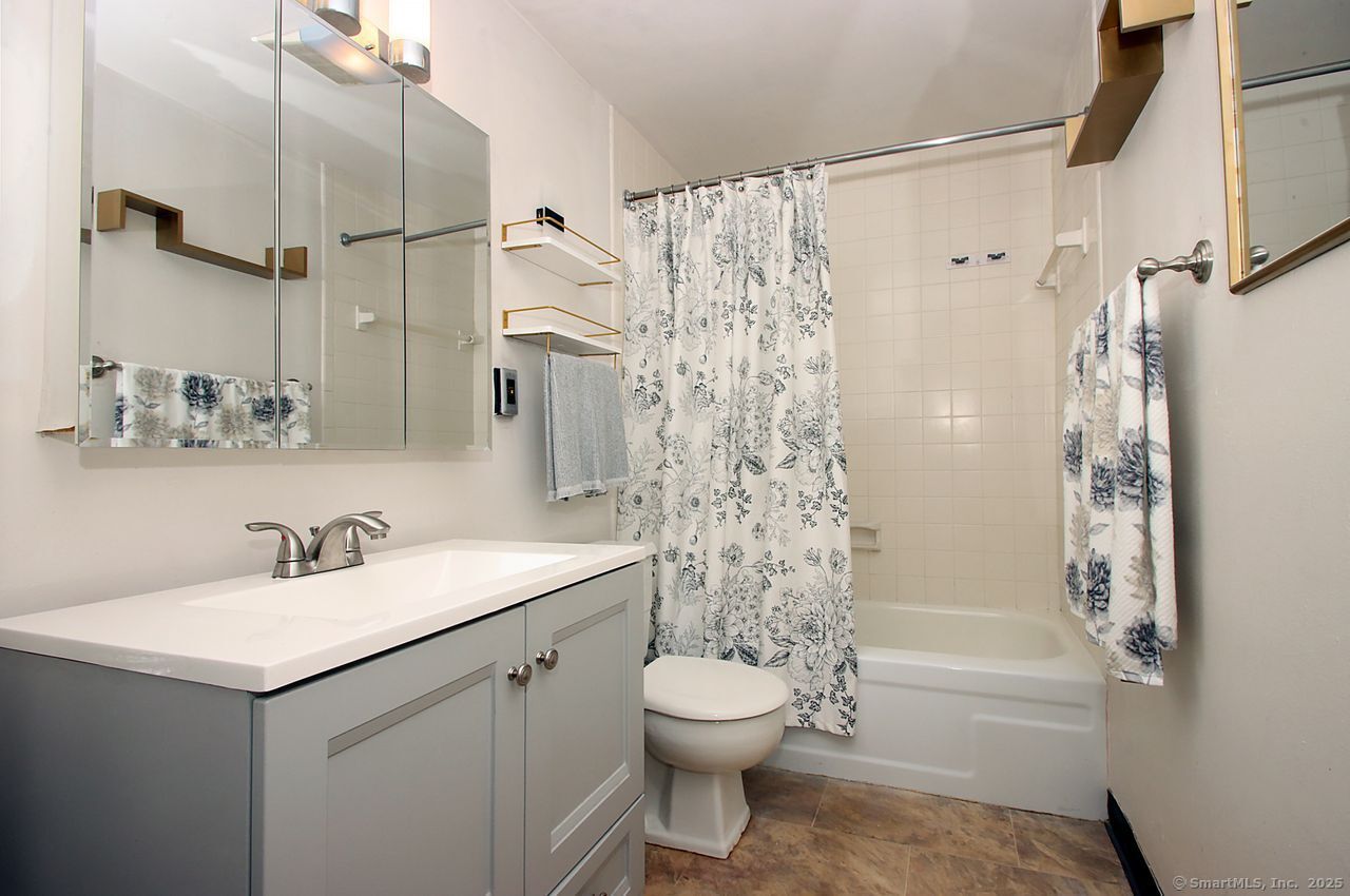 140 Captain Thomas Boulevard #307, West Haven, Connecticut image 21