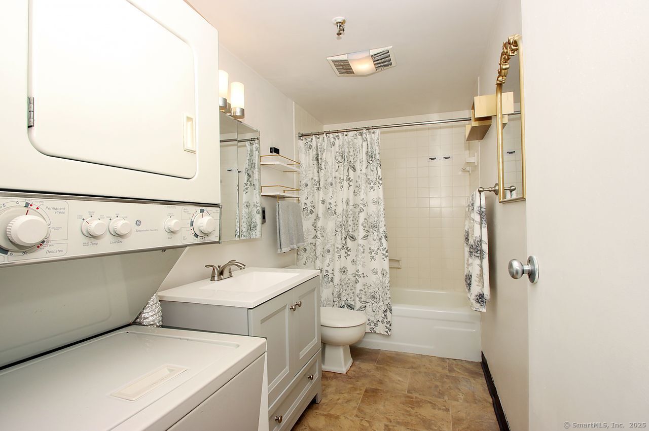 140 Captain Thomas Boulevard #307, West Haven, Connecticut image 22