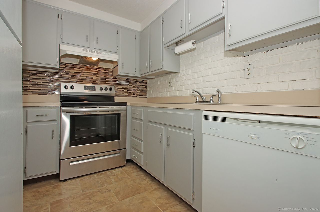 140 Captain Thomas Boulevard #307, West Haven, Connecticut image 16