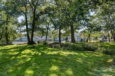 Tiny photo for 2 Vista Drive, Greenwich, CT 06830 (MLS # 24078237)