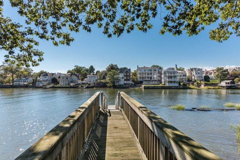 Tiny photo for 2 Vista Drive, Greenwich, CT 06830 (MLS # 24078237)