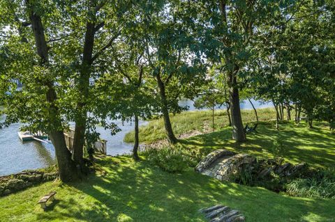 Tiny photo for 2 Vista Drive, Greenwich, CT 06830 (MLS # 24078237)