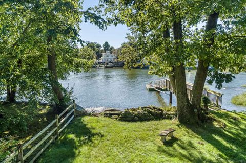 Tiny photo for 2 Vista Drive, Greenwich, CT 06830 (MLS # 24078237)