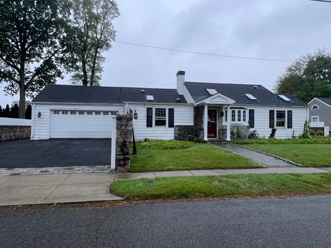 39 Commodore Place Milford CT 06460