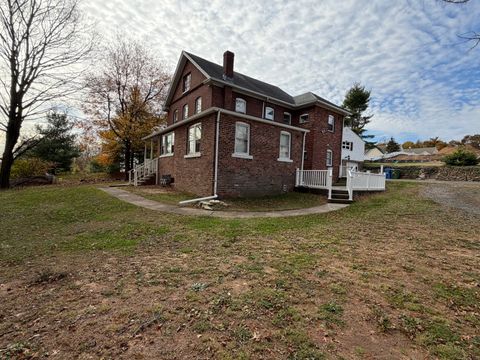 Multifamily For Rent - 2964 State Street #2<br/> Hamden, CT 06517