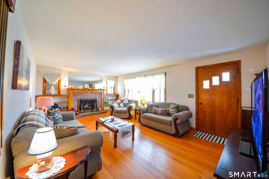 Photo of 181 Hadley Road, Orange, CT 06477 (MLS # 24149458)