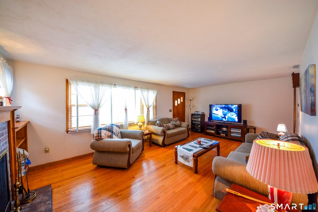 Photo of 181 Hadley Road, Orange, CT 06477 (MLS # 24149458)