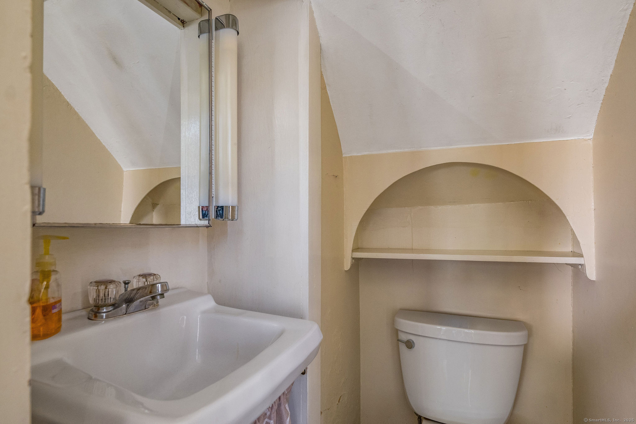 48 Trumbull Avenue, Stonington, Connecticut image 8