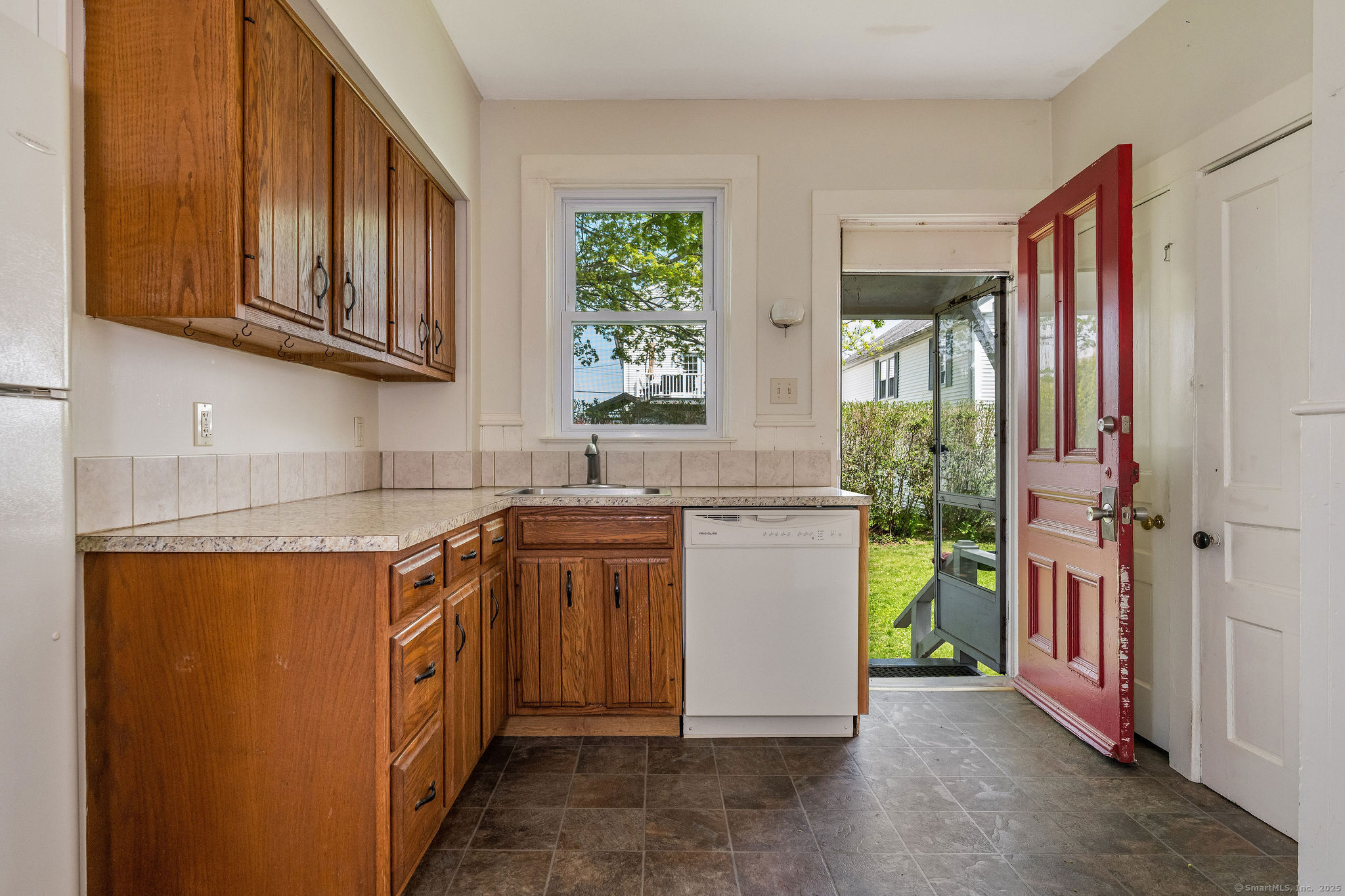 48 Trumbull Avenue, Stonington, Connecticut image 6
