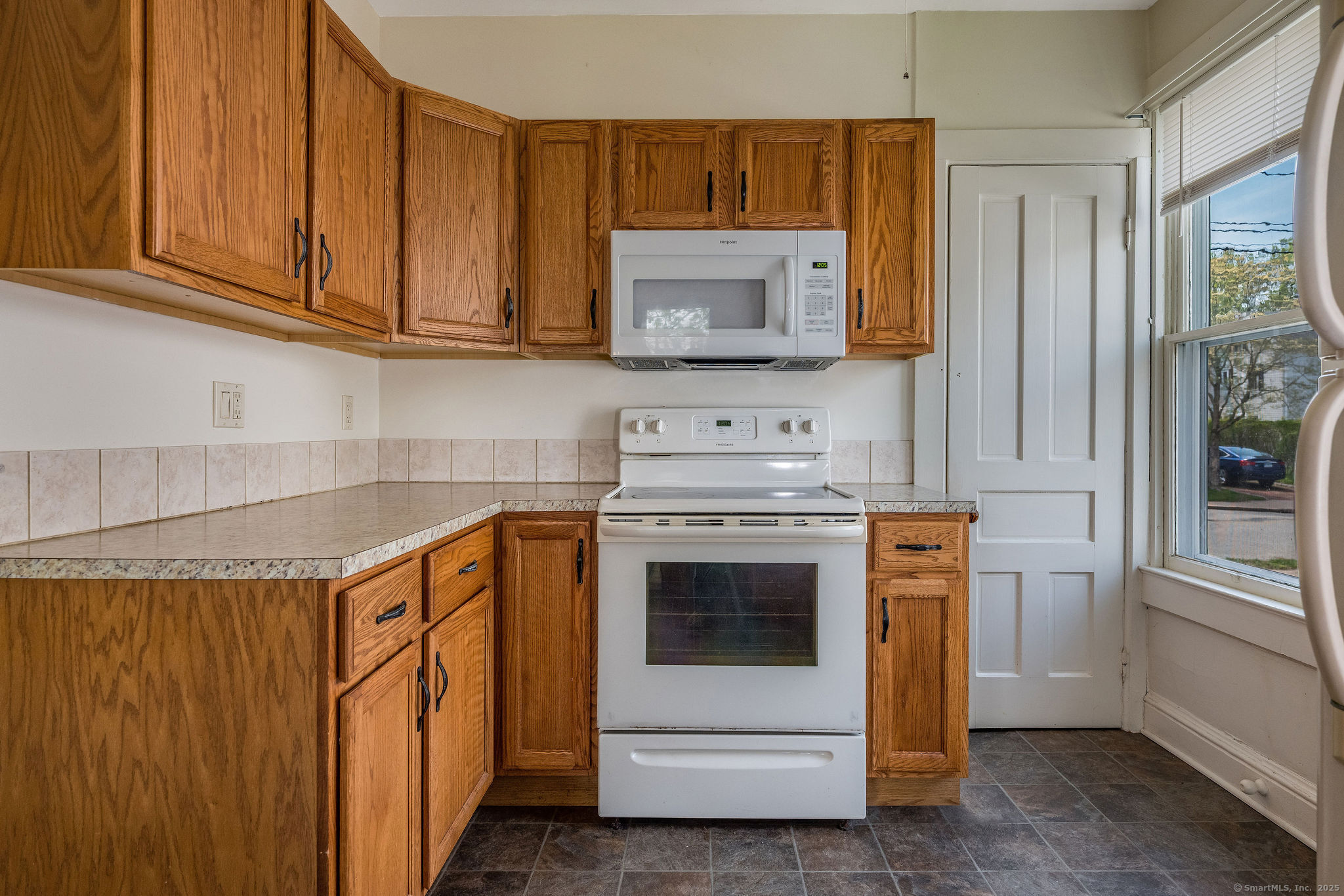 48 Trumbull Avenue, Stonington, Connecticut image 5