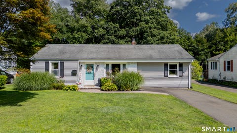 Photo of 100 Jacobs Terrace, Middletown, CT 06457 (MLS # 24200402)