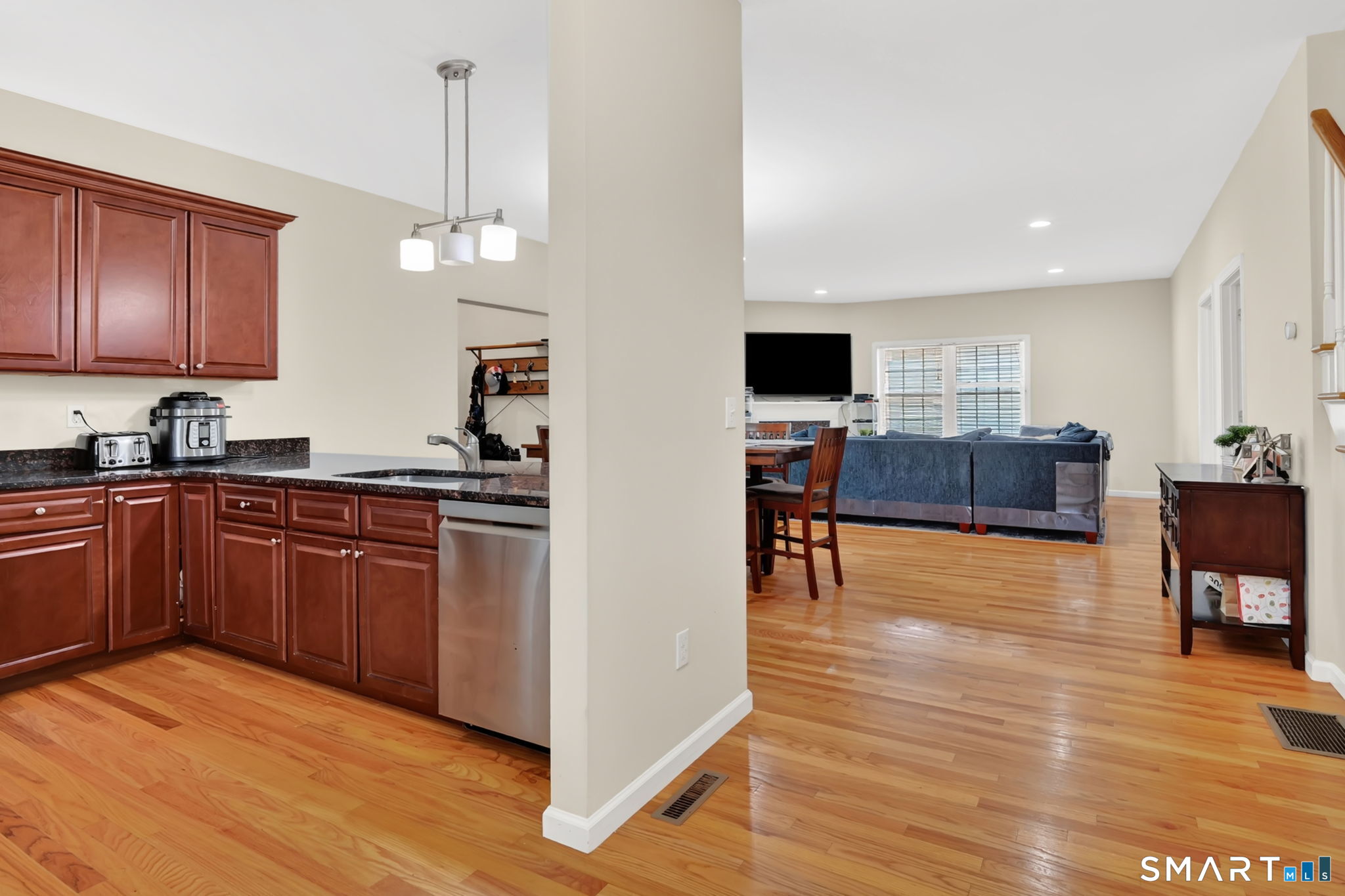 2 Christopher Court