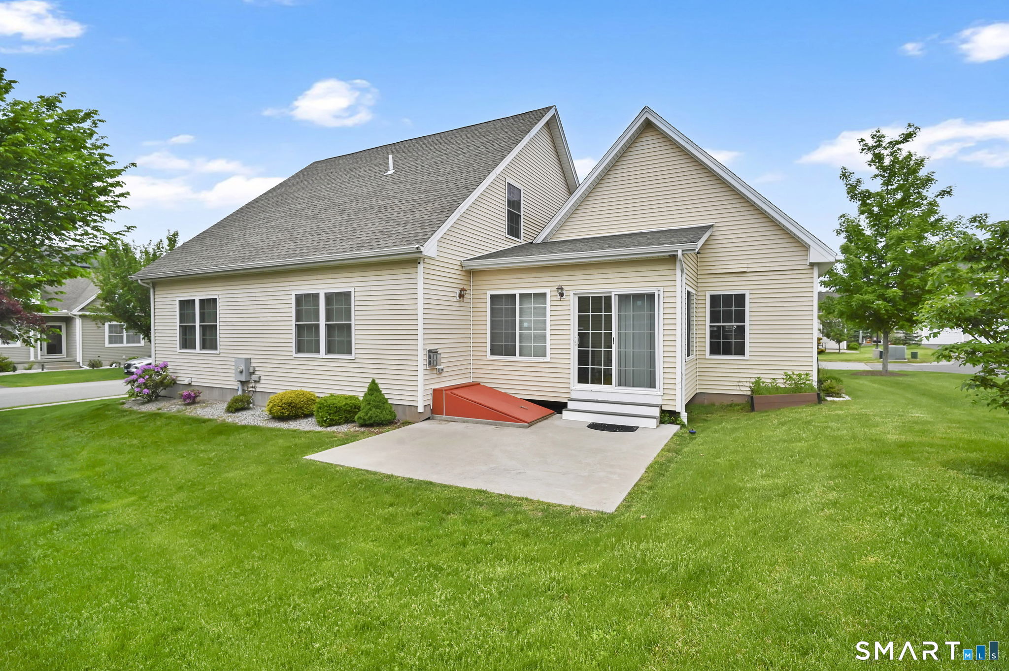 2 Christopher Court