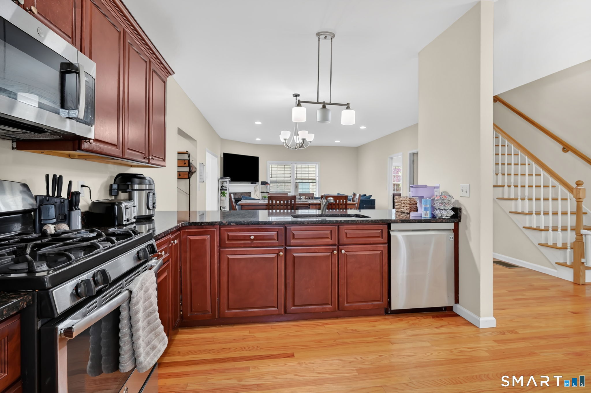 2 Christopher Court