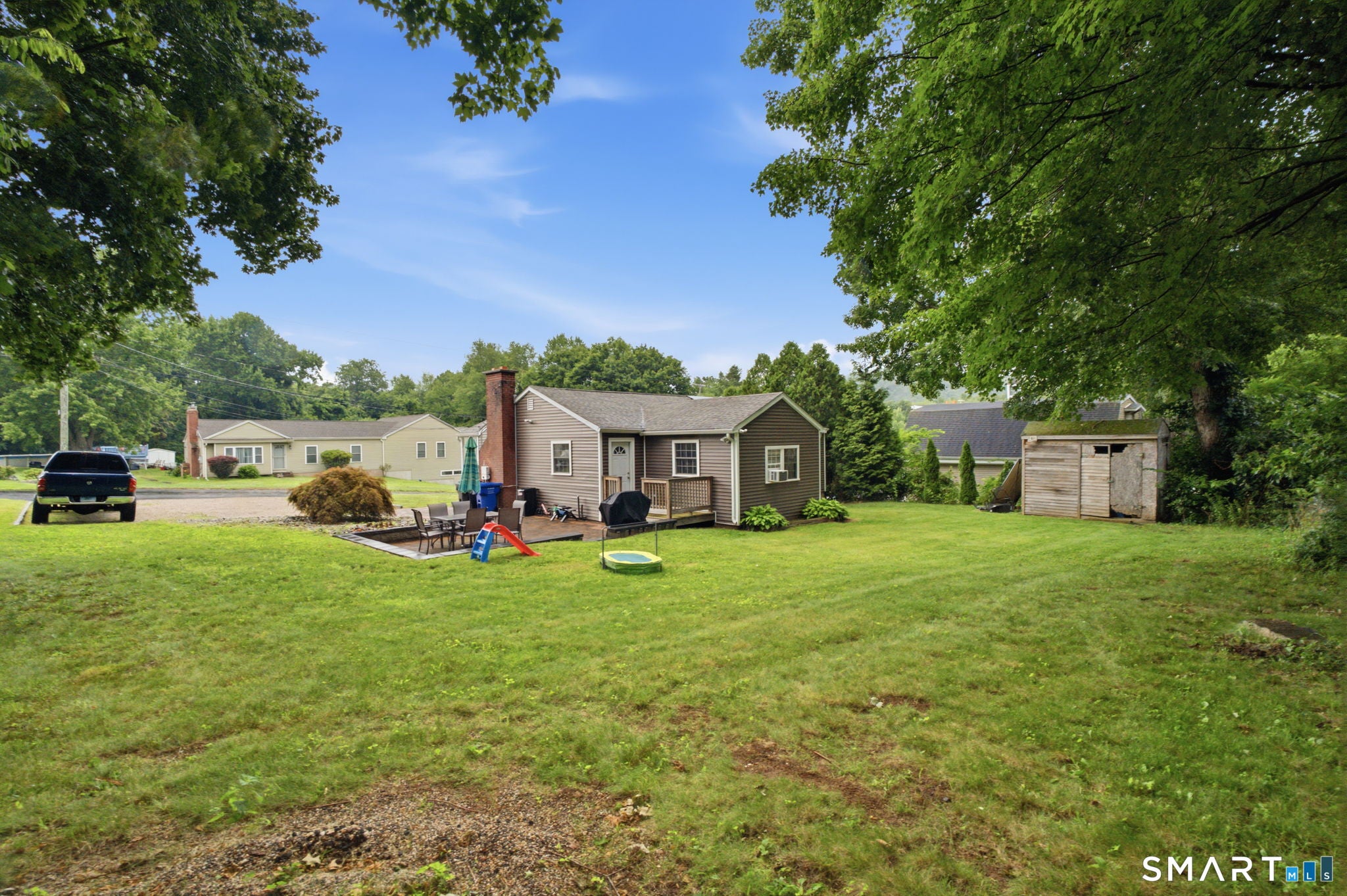 11 Lake Road