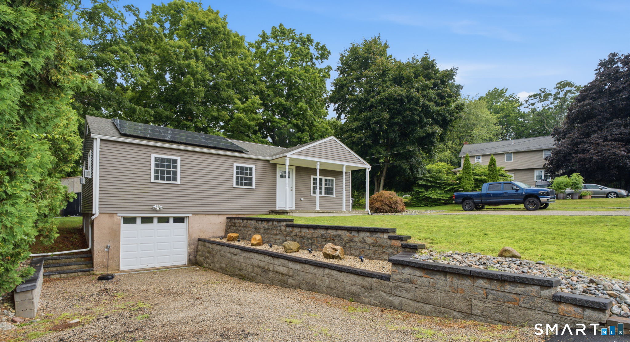 11 Lake Road
