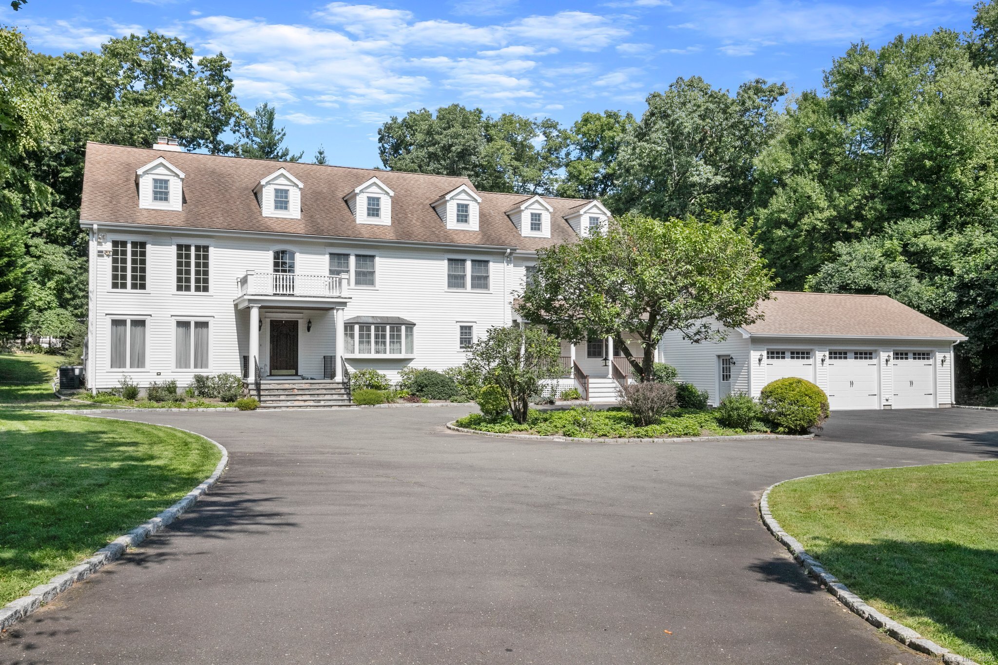 Chestnut Hill Road, Stamford, Connecticut - 7 Bedrooms  
5 Bathrooms  
16 Rooms - 