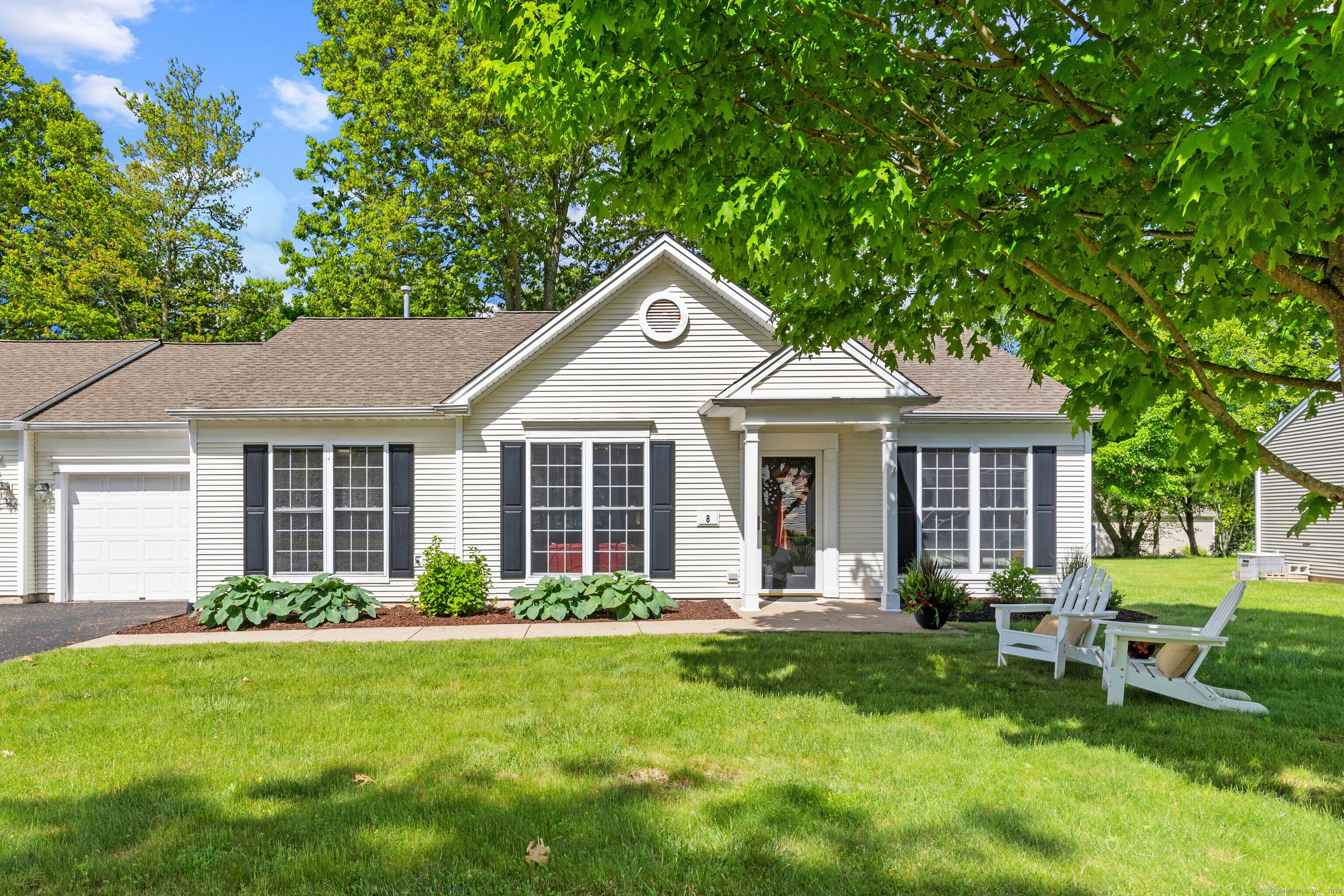 Cypress Way, Waterford, Connecticut - 2 Bedrooms  
2 Bathrooms  
5 Rooms - 