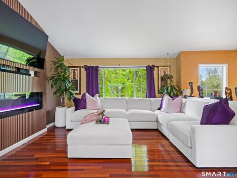 Tiny photo for 37 Kingswood Drive, New Haven, CT 06513 (MLS # 24174153)
