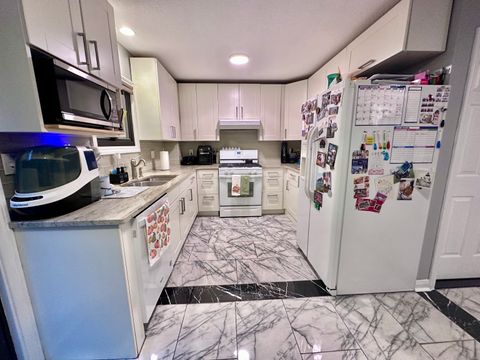 Tiny photo for 516 A Woodward Avenue, New Haven, CT 06512 (MLS # 24135595)