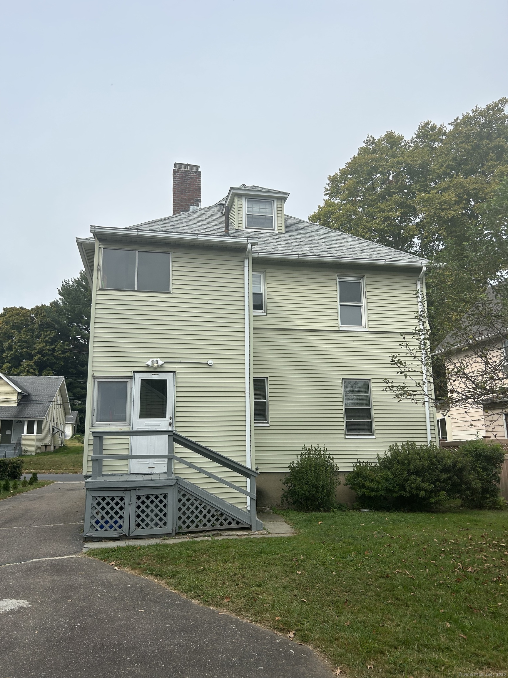 Hartford, Connecticut 06106, United States, 5 Bedrooms Bedrooms, ,2 BathroomsBathrooms,Residential,Pending,78244