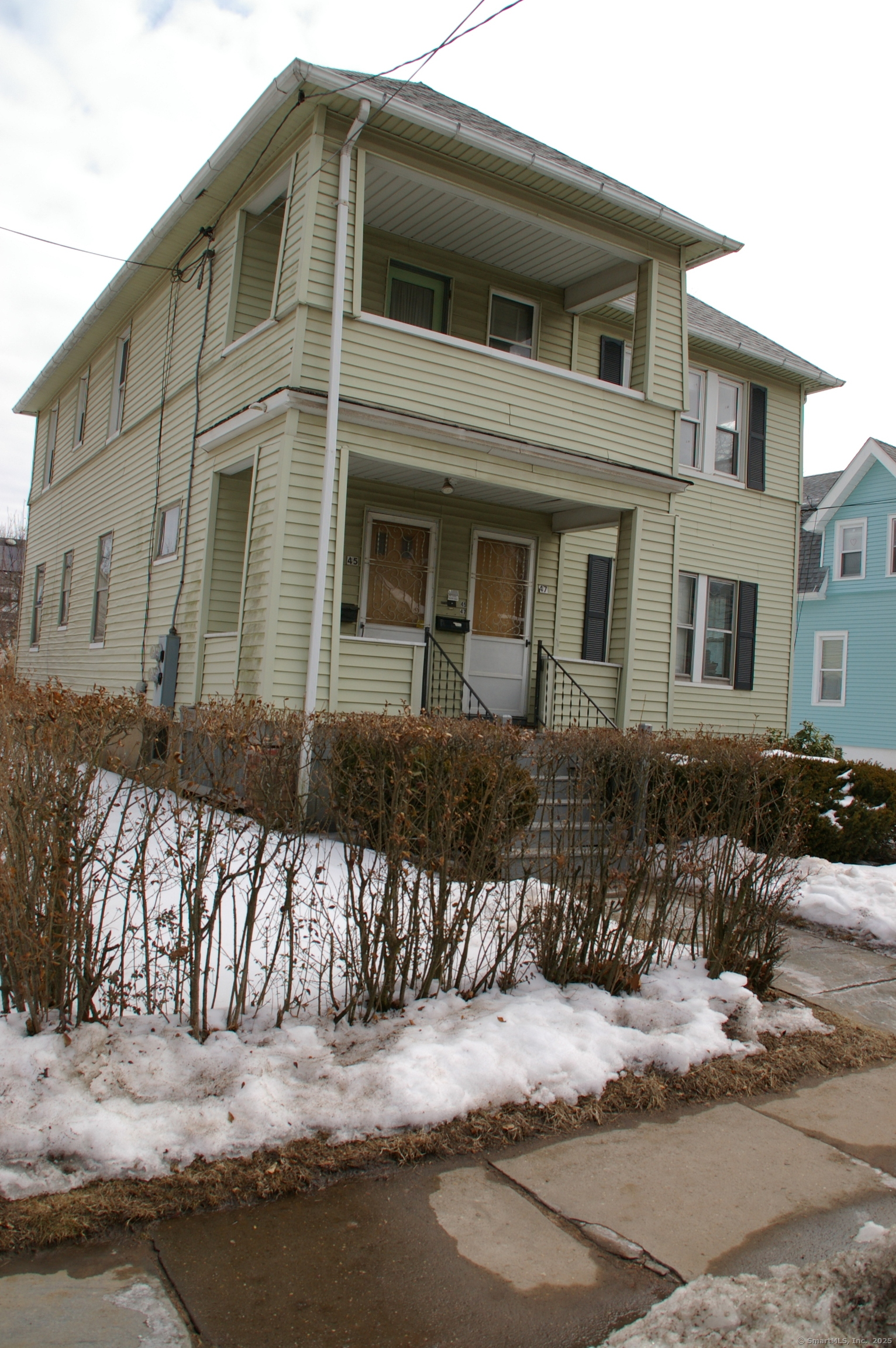 Hartford, Connecticut 06106, United States, 5 Bedrooms Bedrooms, ,2 BathroomsBathrooms,Residential,Pending,78244