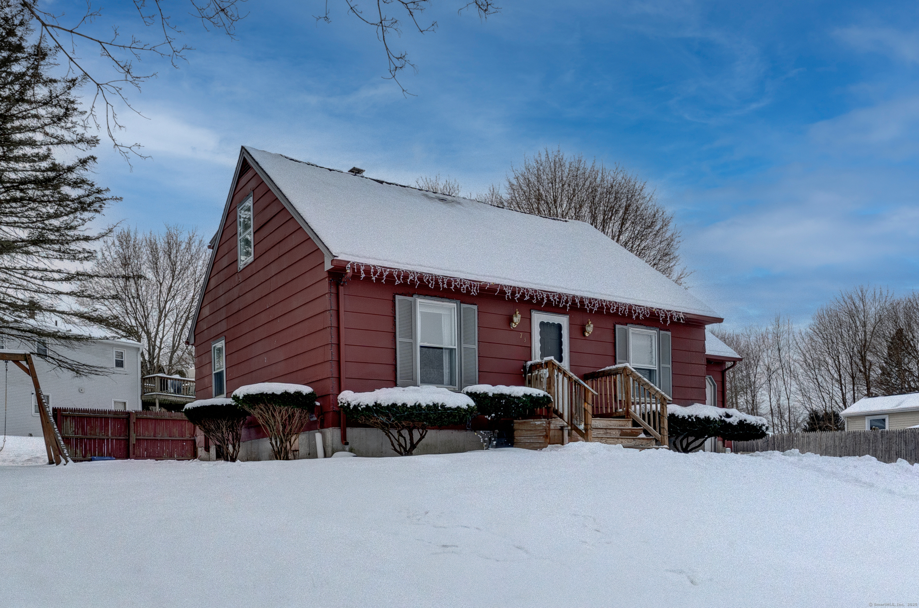 Cherry Lane, Windham, Connecticut - 4 Bedrooms  
2 Bathrooms  
7 Rooms - 