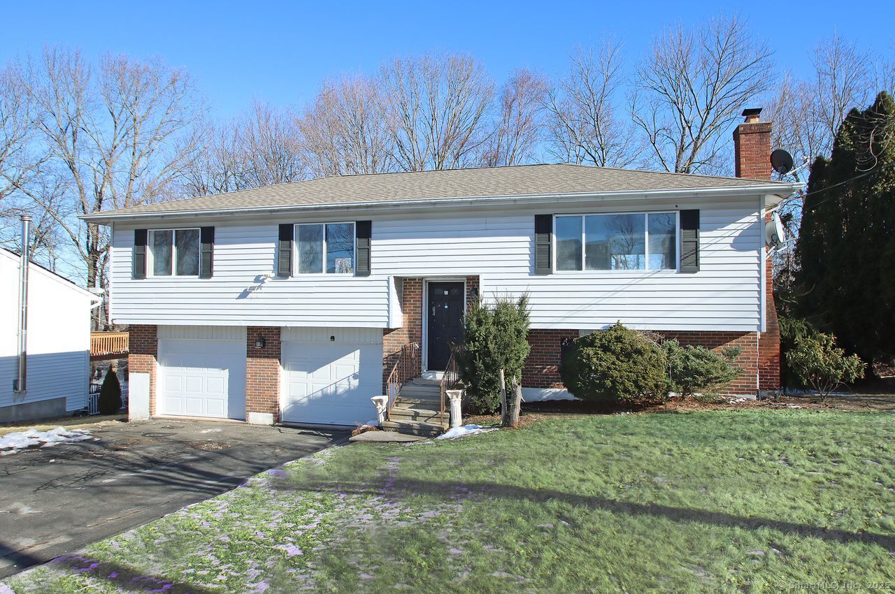 Photo 1 of Juniper Ridge Drive, Waterbury, Connecticut, $339,900, Web #: 24071420