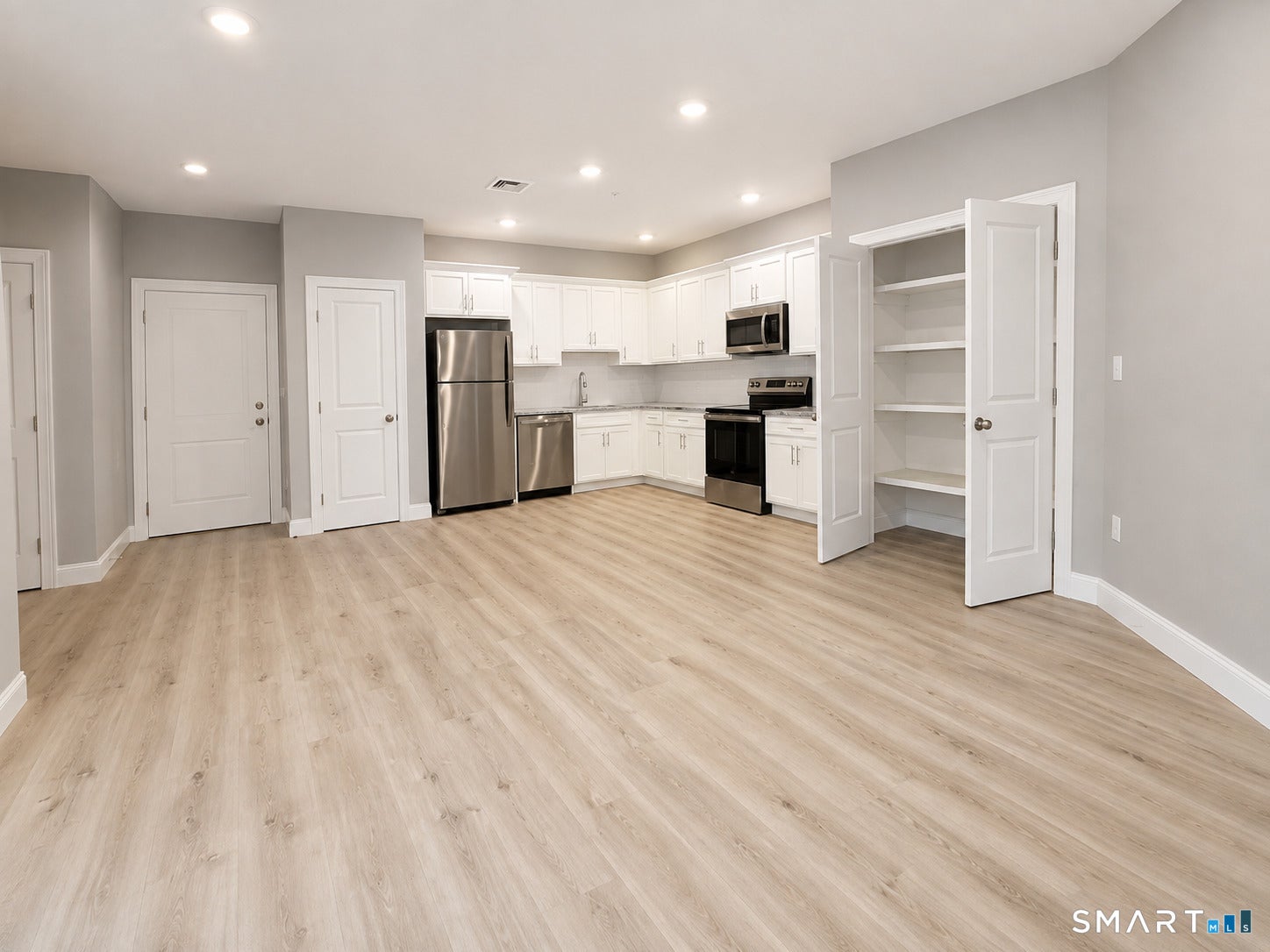 301 Bridgeport Avenue 410