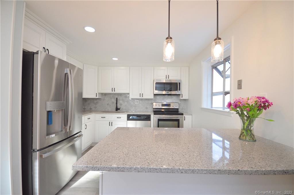 44 Simsbury Manor Drive