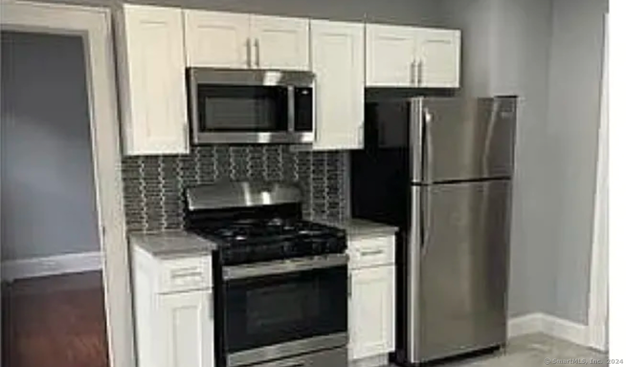 Rental Property at E Main Street 2nd Floor, Bridgeport, Connecticut - Bedrooms: 4 
Bathrooms: 1 
Rooms: 7  - $2,450 MO.