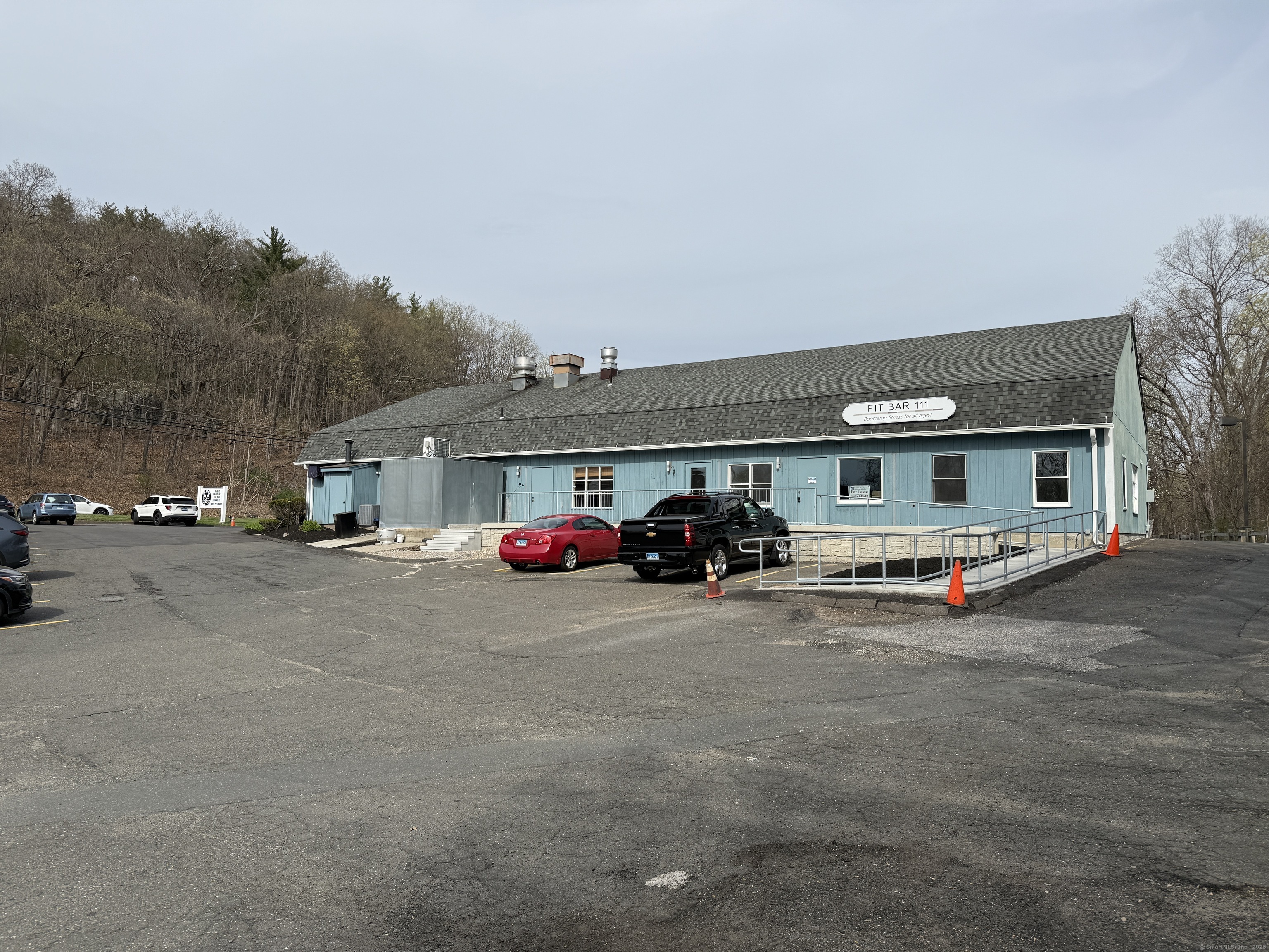 140 Albany Turnpike