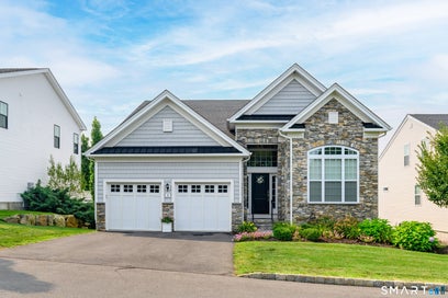 3 Enclave Circle 3 Newtown CT 06470